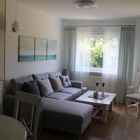 Apartment Ferienwohnung-moorberg-mit-schoener-terrasse-in-ruhiger-lage